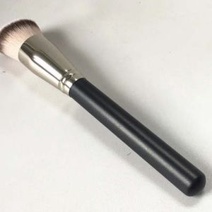 Foundation Brush